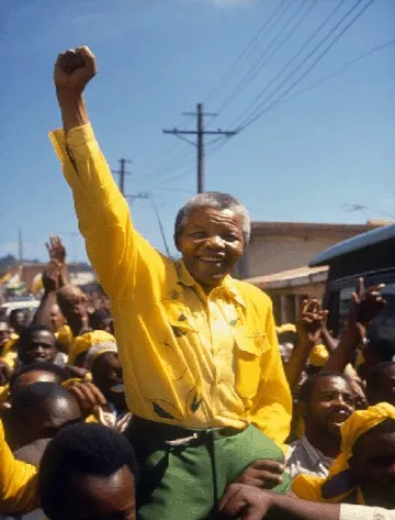 1943_30_33_Mandela_adhère_au_Congrès_national_africain